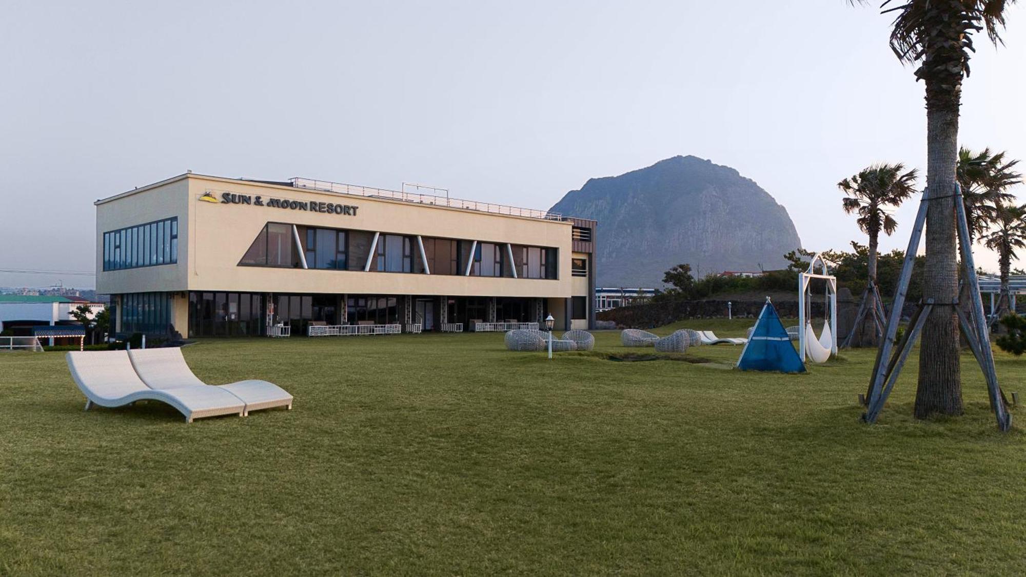 Sun And Moon Resort Seogwipo Zewnętrze zdjęcie